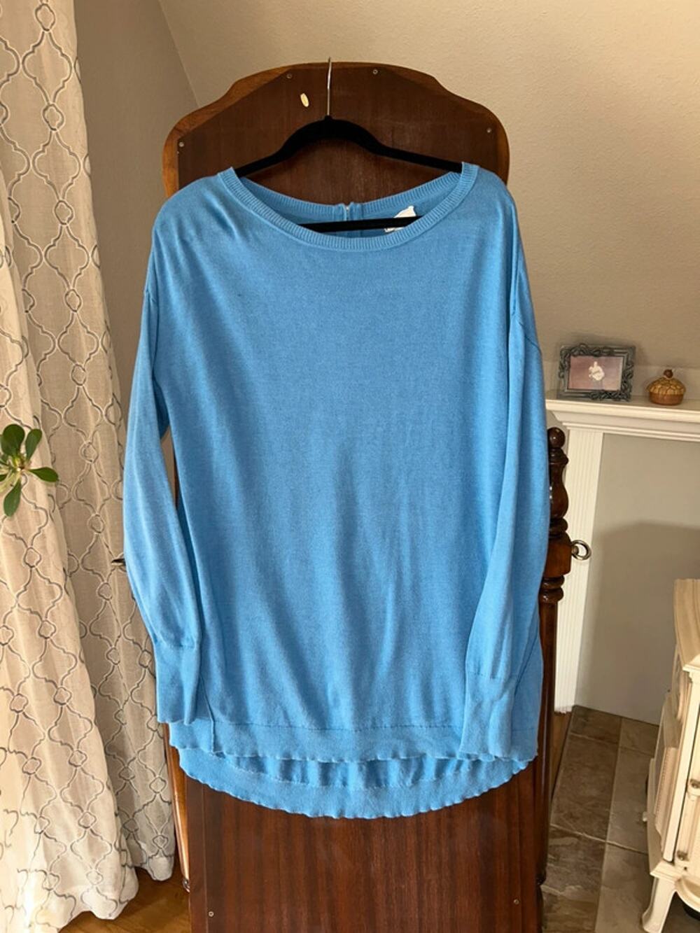 Caslon women’s size medium blue tunic sweater knit